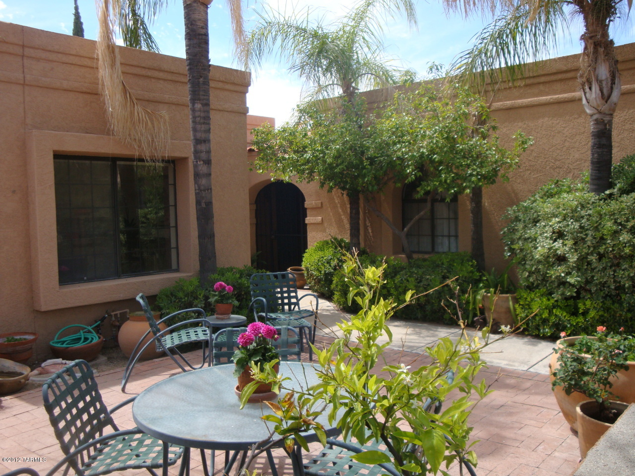 6860 Vía Colorada Tucson, AZ 85750 - Photo 3 of 20 Gallery Image 3