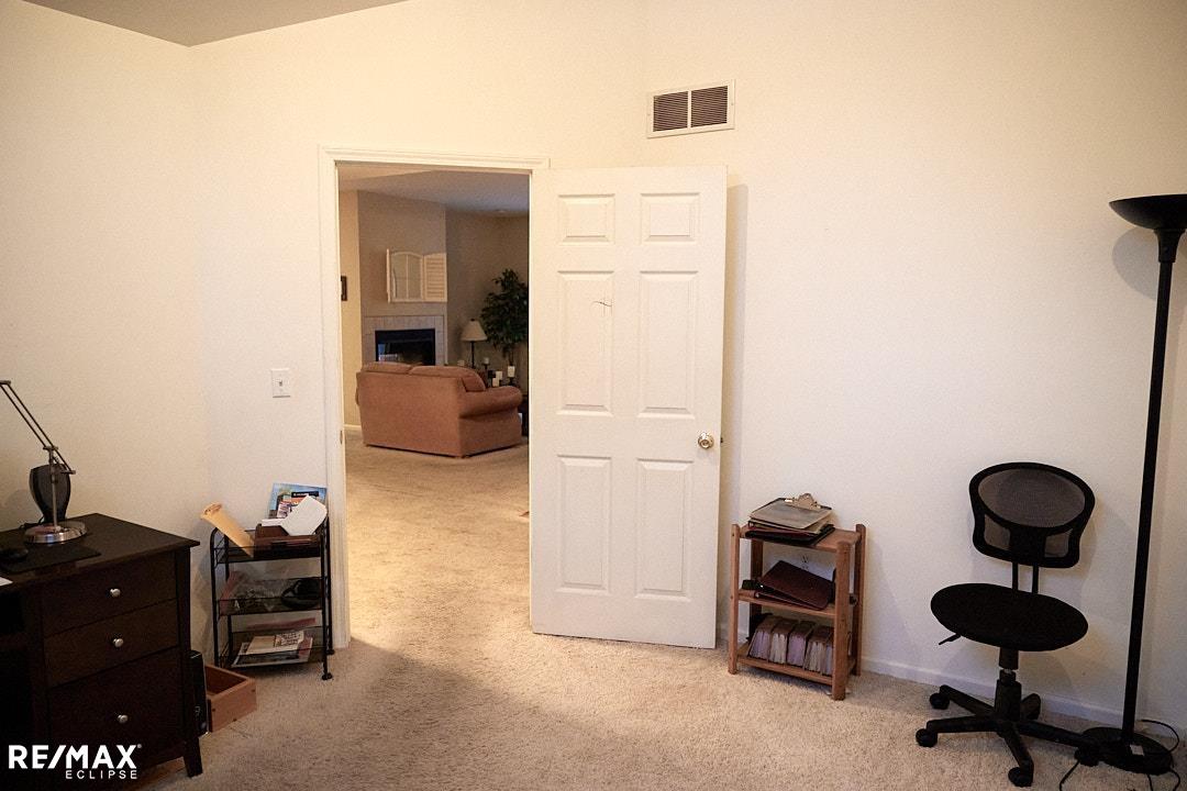1079 South Graham Road Flint, MI 48532 - Photo 17 of 50 50131517-590e3dff-ed9d-48e5-b786-67f176554ecf.JPG