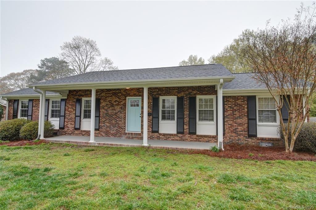 110 Ridge Avenue Clover, SC 29710 - Photo 2 of 39
