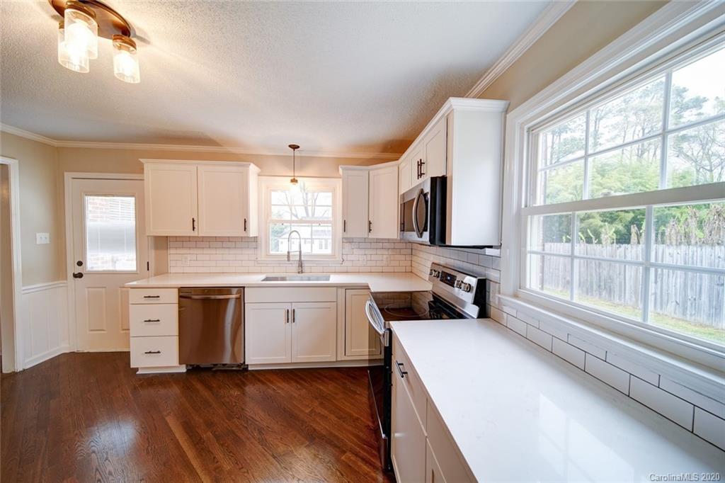 110 Ridge Avenue Clover, SC 29710 - Photo 13 of 39