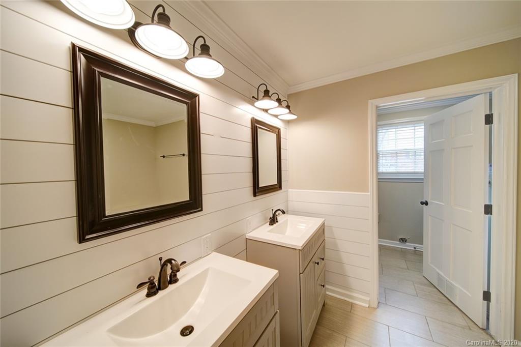 110 Ridge Avenue Clover, SC 29710 - Photo 20 of 39