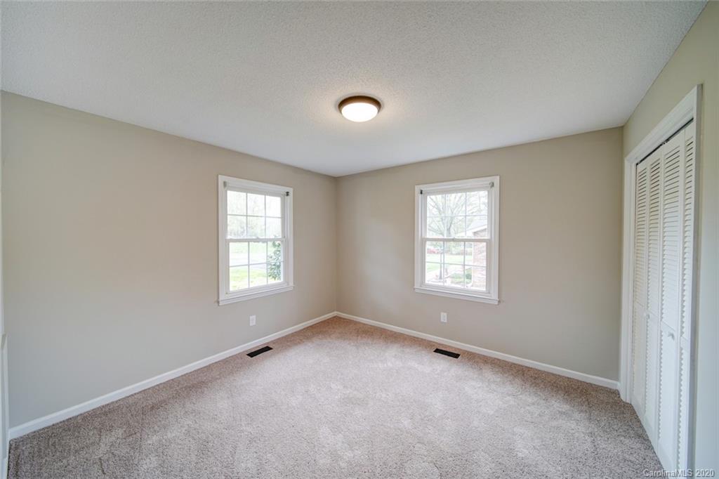110 Ridge Avenue Clover, SC 29710 - Photo 29 of 39