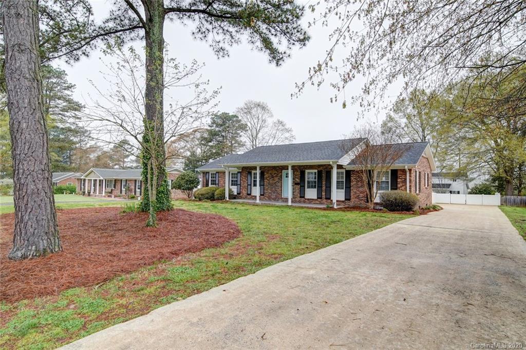 110 Ridge Avenue Clover, SC 29710 - Photo 4 of 39