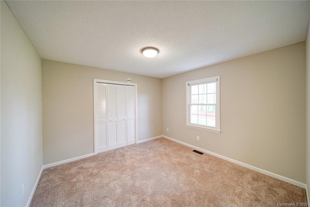 110 Ridge Avenue Clover, SC 29710 - Photo 31 of 39