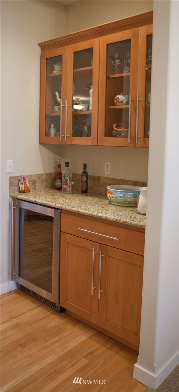 558 Quincy Avenue Northeast Renton, WA 98059 - Photo 8 of 20 Gallery Image 8