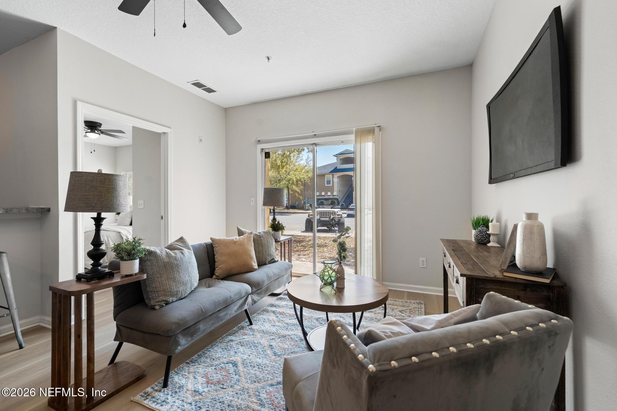 3620 Kirkpatrick Circle, Unit 3 Jacksonville, FL 32210 - Photo 6 of 22 Living Area