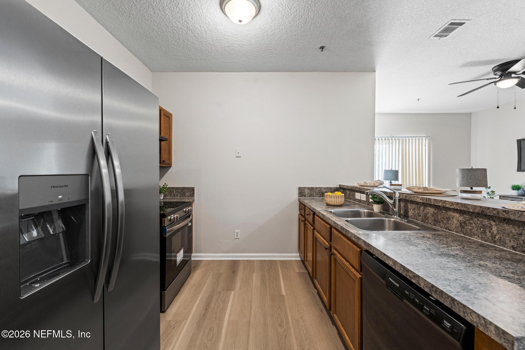 3620 Kirkpatrick Circle, Unit 3 Jacksonville, FL 32210 - Photo 8 of 22 Kitchen