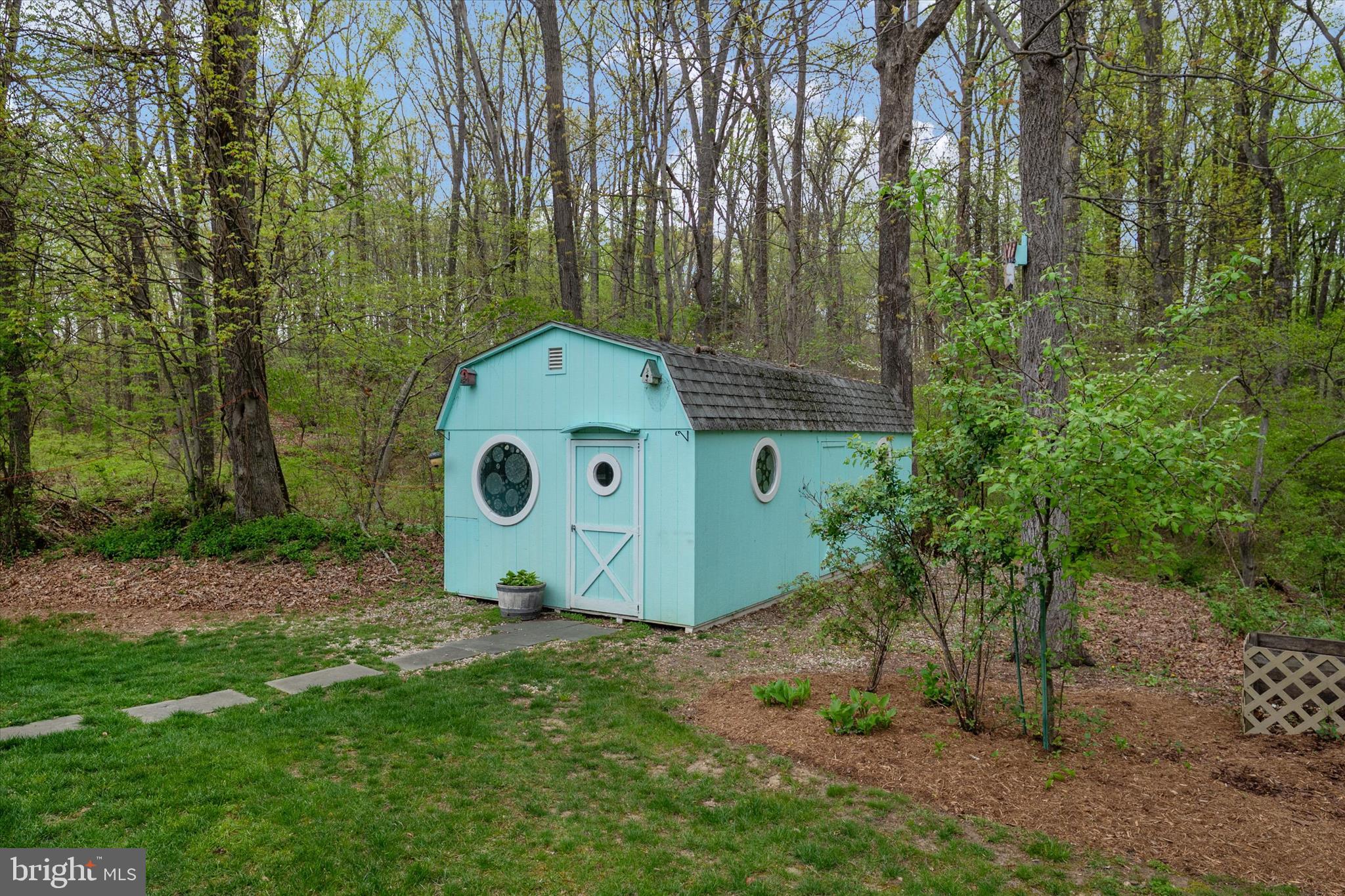 730 Central Avenue East Edgewater, MD 21037 - Photo 49 of 63 a view of outdoor space and yard