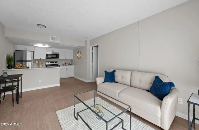 $1,100 | 4620 West McDowell Road, Unit 1S, Phoenix, AZ 85035