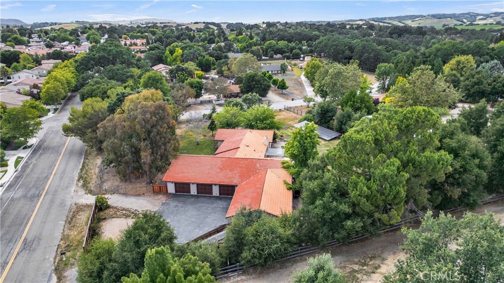 870 Petersen Ranch Road Templeton, CA 93465 - Photo 6 of 51