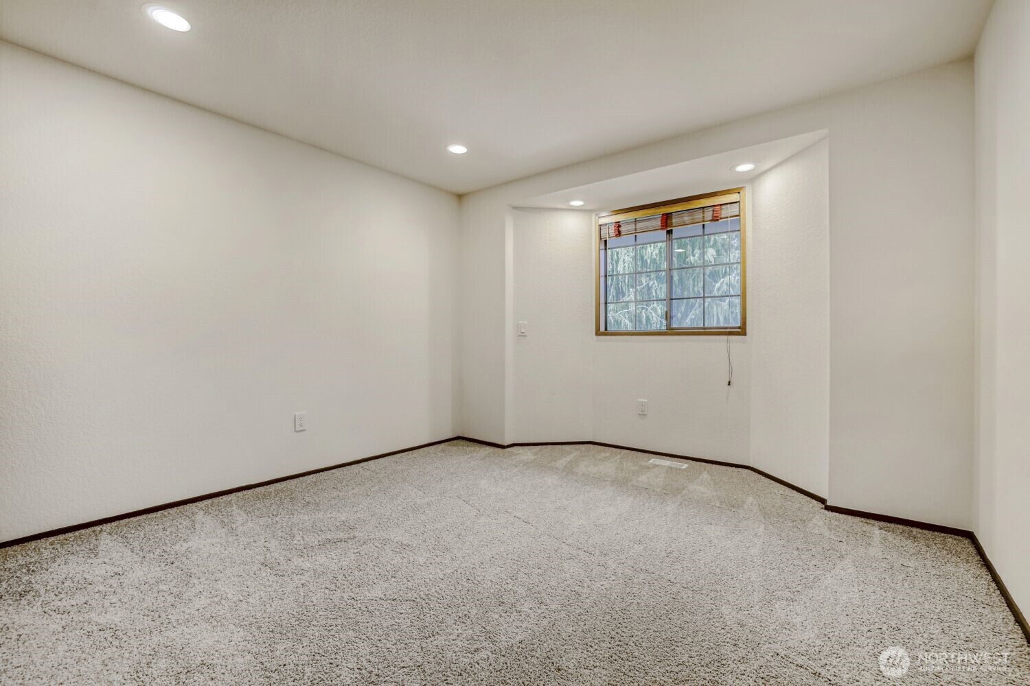 8718 189th Place Southwest Edmonds, WA 98026 - Photo 28 of 31