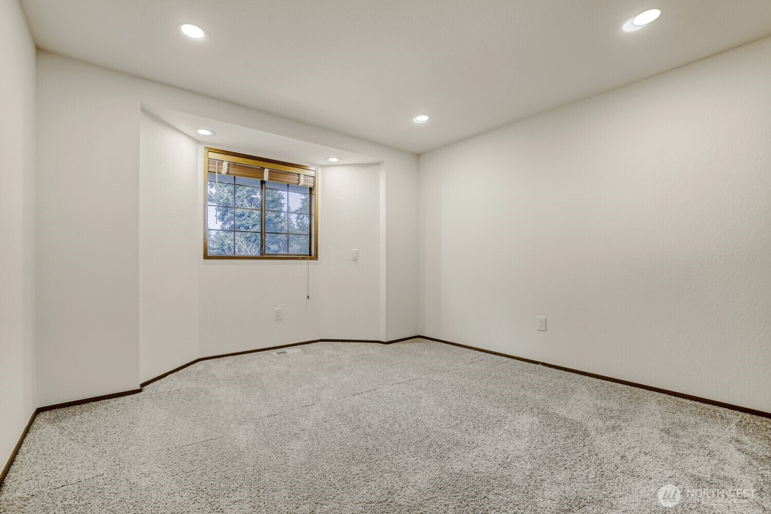 8718 189th Place Southwest Edmonds, WA 98026 - Photo 29 of 31