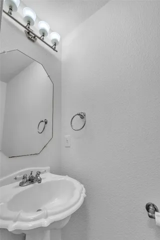 $1,795 | 1012 Traci Michelle Drive, Pflugerville, TX 78660