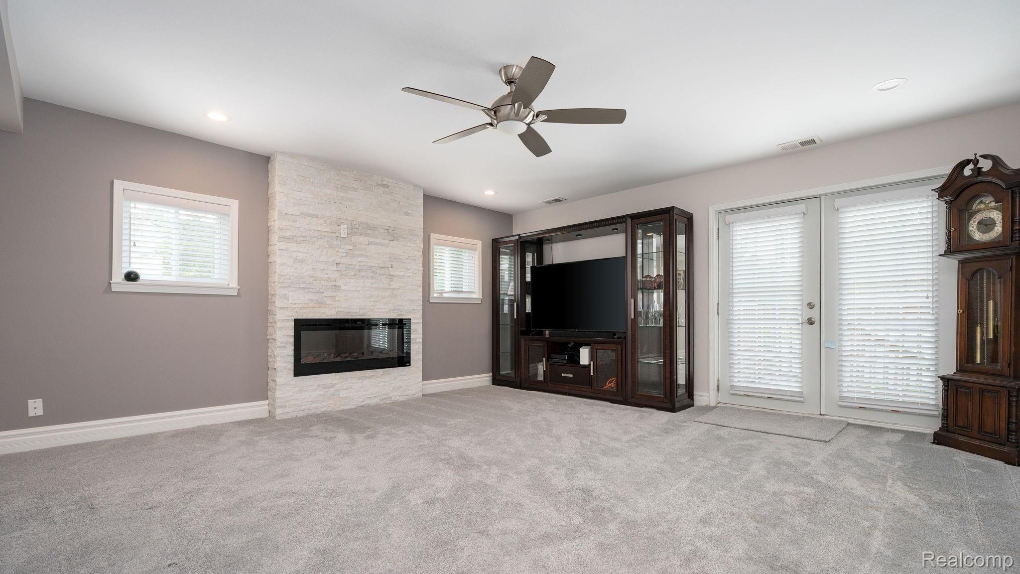 2604 Manchester Road Birmingham, MI 48009 - Photo 22 of 50 22-web-or-mls-2604-Manchester-Rd-22.jpg