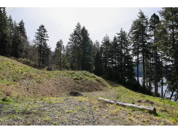 $499,000 | 71350 Sunny Cove Road, Lakeside, OR 97449