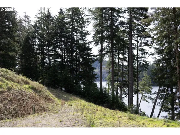 $499,000 | 71350 Sunny Cove Road, Lakeside, OR 97449