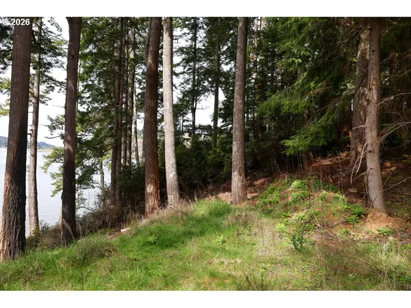 $499,000 | 71350 Sunny Cove Road, Lakeside, OR 97449