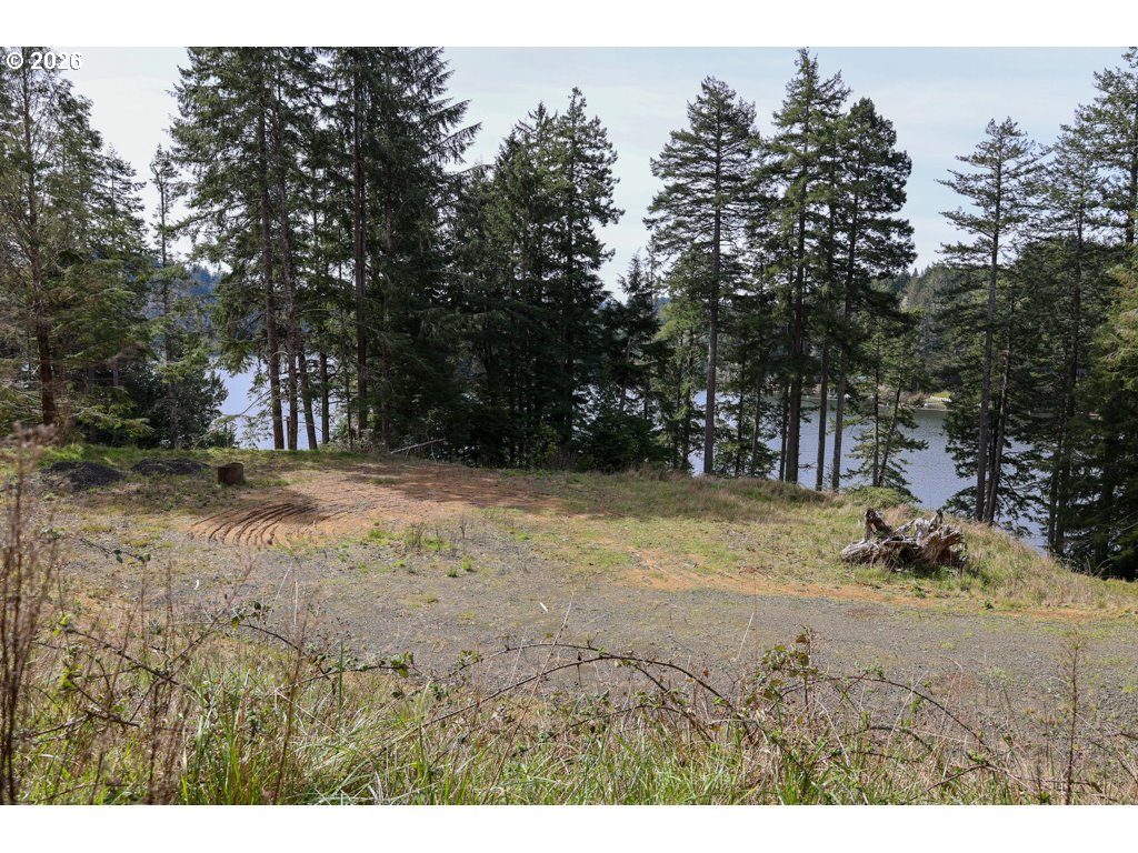 71350 Sunny Cove Road Lakeside, OR 97449 - Photo 5 of 29