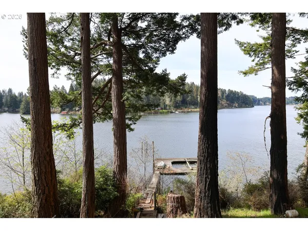 $499,000 | 71350 Sunny Cove Road, Lakeside, OR 97449