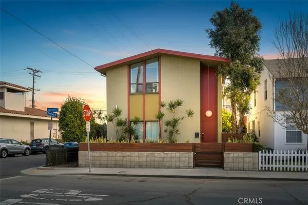 $1,599,900 | 134 Bennett Avenue, Long Beach, CA 90803