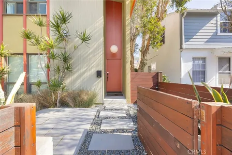 $1,599,900 | 134 Bennett Avenue, Long Beach, CA 90803