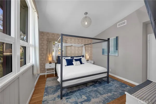 $1,599,900 | 134 Bennett Avenue, Long Beach, CA 90803