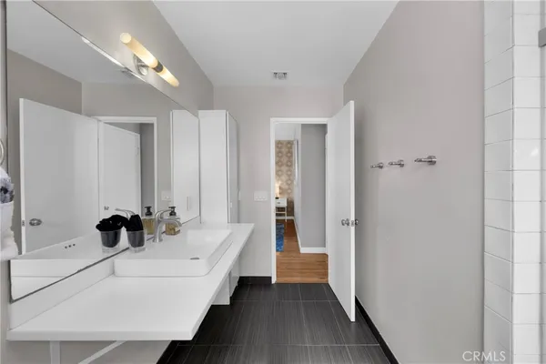 $1,599,900 | 134 Bennett Avenue, Long Beach, CA 90803