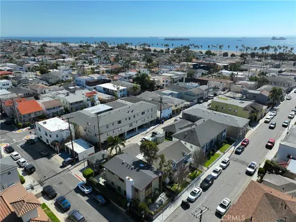 $1,599,900 | 134 Bennett Avenue, Long Beach, CA 90803