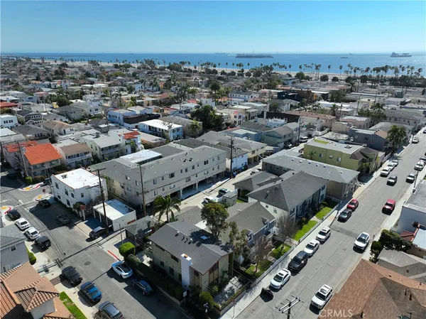 $1,599,900 | 134 Bennett Avenue, Long Beach, CA 90803