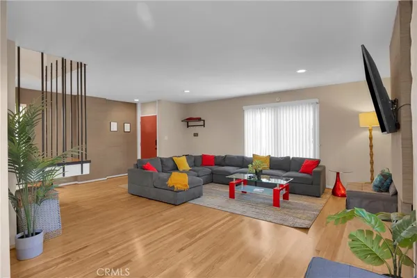 $1,599,900 | 134 Bennett Avenue, Long Beach, CA 90803