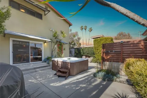 $1,599,900 | 134 Bennett Avenue, Long Beach, CA 90803