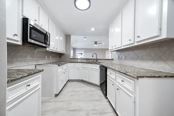 $299,590 | 7308 Avenue R, Galveston, TX 77551