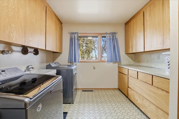 $400,000 | 16 West Douglas Street, Harrington, WA 99134