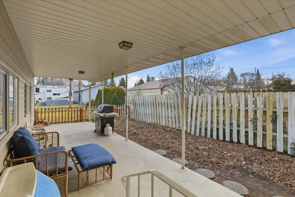 $400,000 | 16 West Douglas Street, Harrington, WA 99134