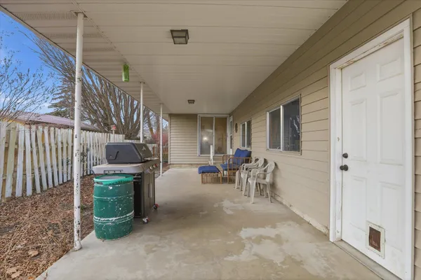 $400,000 | 16 West Douglas Street, Harrington, WA 99134