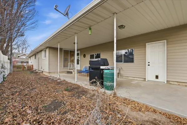 $400,000 | 16 West Douglas Street, Harrington, WA 99134