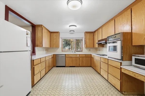 $400,000 | 16 West Douglas Street, Harrington, WA 99134