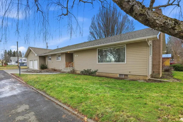 $400,000 | 16 West Douglas Street, Harrington, WA 99134