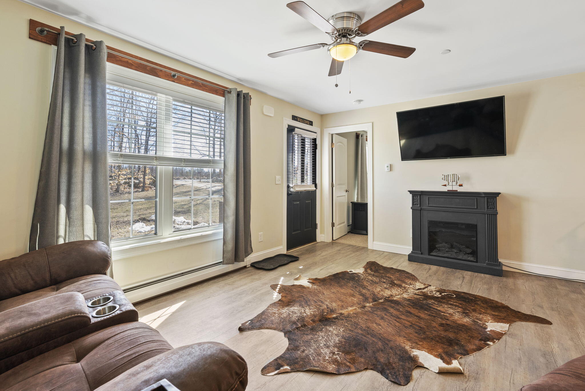 408 Deering Ridge Road East Waterboro, ME 04030 - Photo 11 of 50 Living Room
