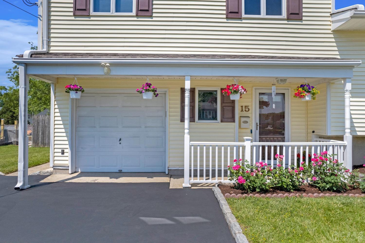 15 Brian Road Edison, NJ 08817 - Photo 4 of 19 a front view of a house