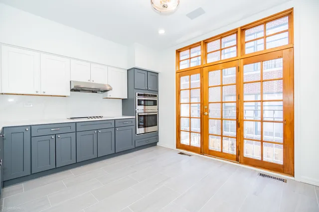 $820,000 | 1410 West Wrightwood Avenue, Unit E, Chicago, IL 60614