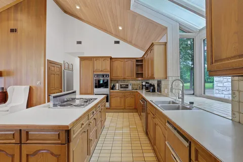 $1,495,000 | 425 Old Fm 224, Coldspring, TX 77331