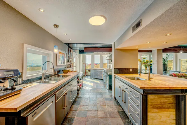 $1,659,999 | 10 South Fork, Sheridan, WY 82801