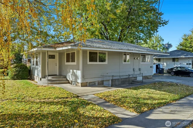 $365,000 | 303 Northeast Ash Avenue, College Place, WA 99324