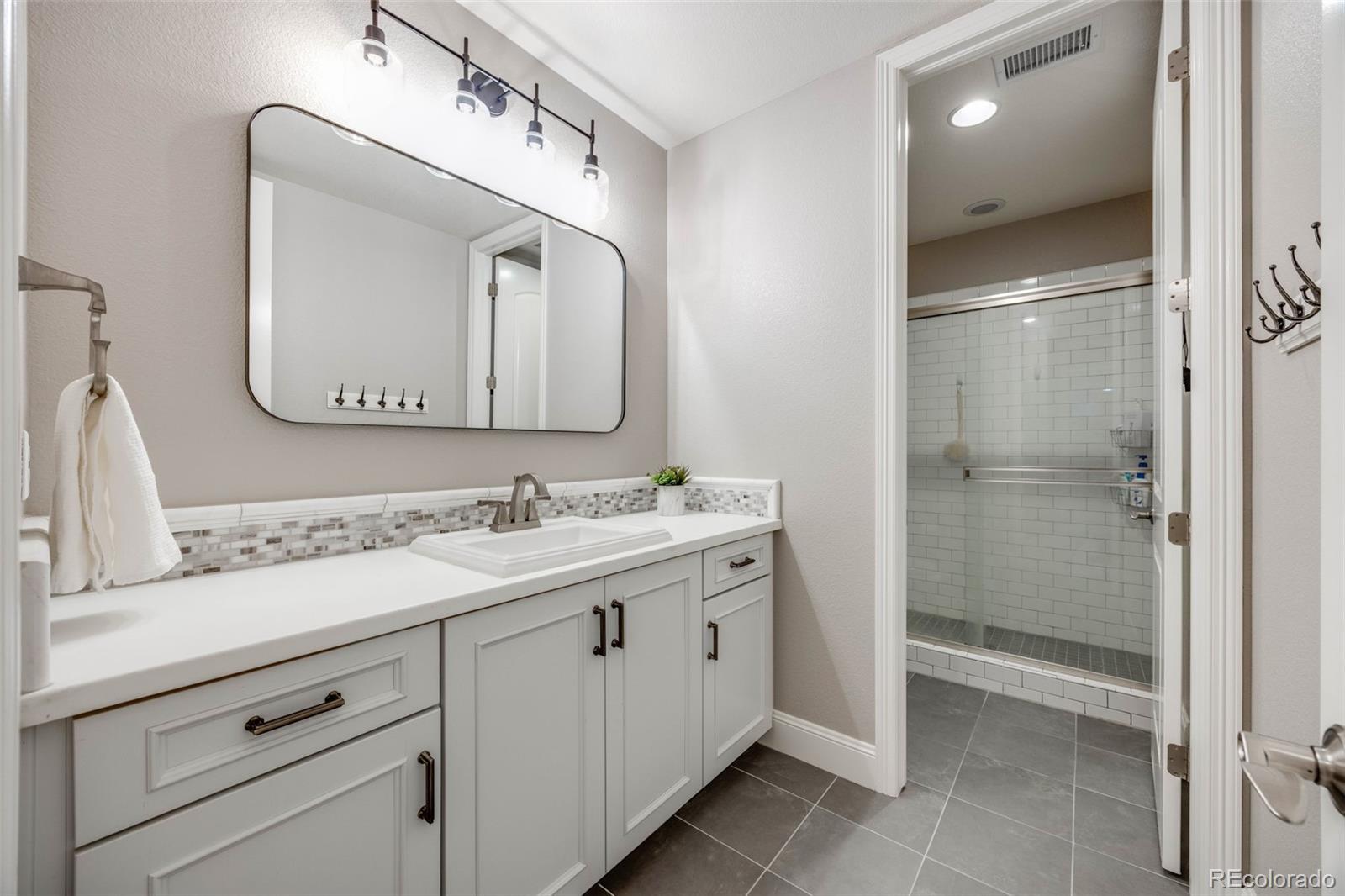 360 Basilwood Way Highlands Ranch, CO 80126 - Photo 33 of 50