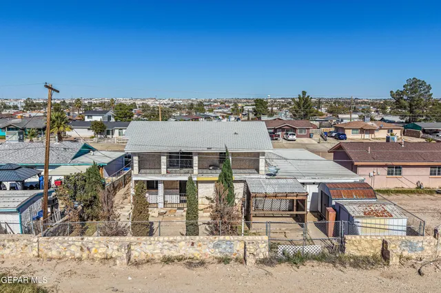 a car parked in front of a building