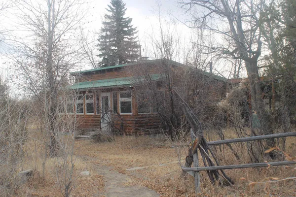 $1,400,000 | 10322 Hwy 26 South, Kinnear, WY 82516
