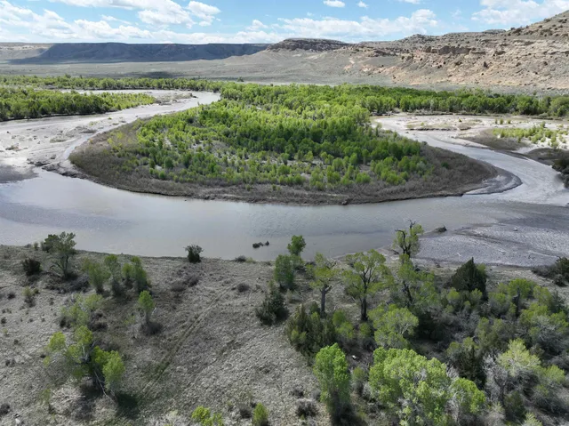 $1,400,000 | 10322 Hwy 26 South, Kinnear, WY 82516