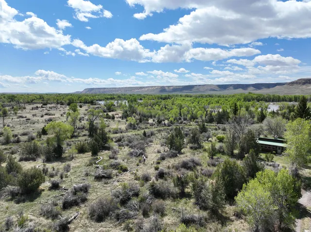 $1,400,000 | 10322 Hwy 26 South, Kinnear, WY 82516
