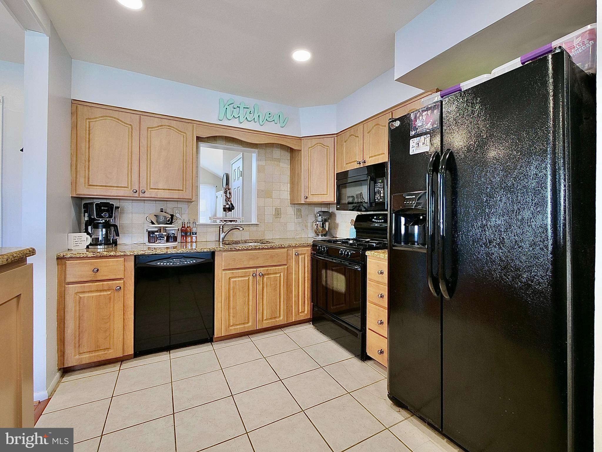 231 Lawrence Road Broomall, PA 19008 - Photo 8 of 25
